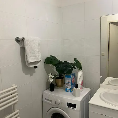 Large Cozy And Good Location In