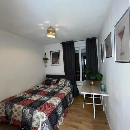 Large Cozy And Good Location In