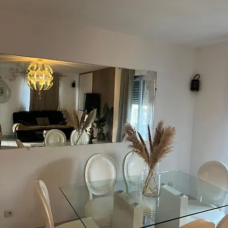 Large Cozy And Good Location In